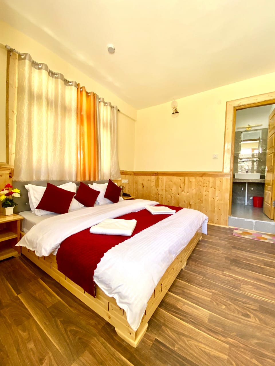 Mountain View Deluxe Room photo 15